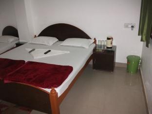Surya Residency Paying Guest House Váránaszi Kültér fotó